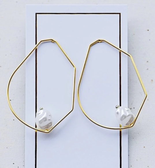 Eleanor pearl hoops